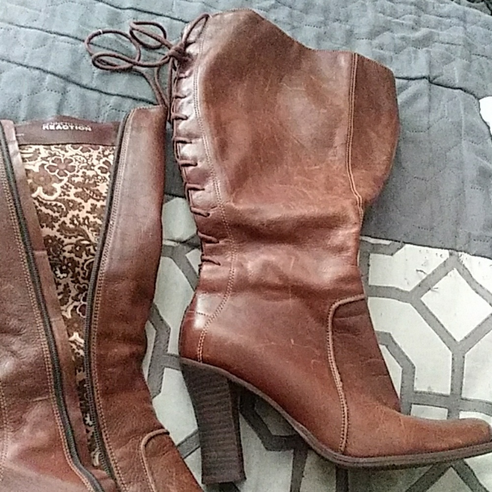 Boots - Picture 2 of 3